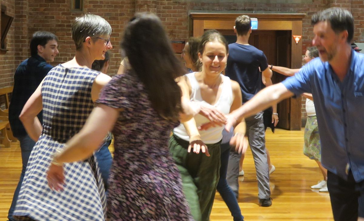 Balfolk Dance with La Voie de Wallaby