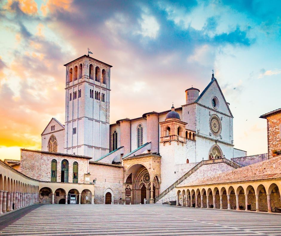 ASSISI E I COLORI DELL'INFIORATA DI SPELLO