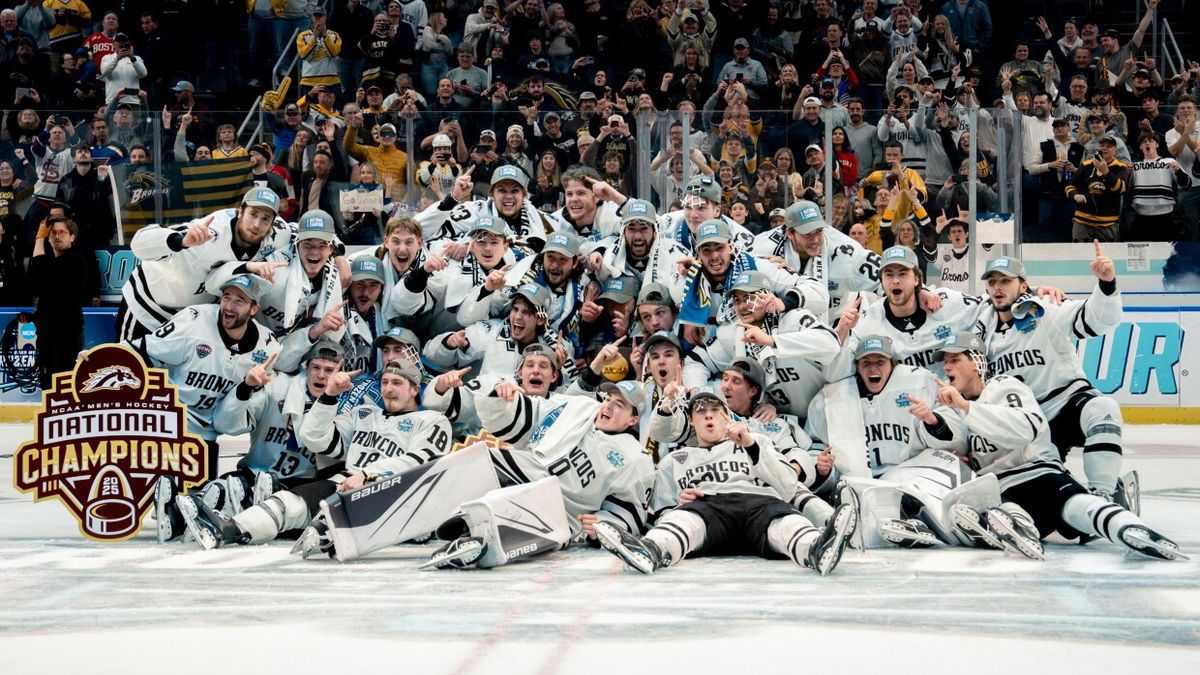 Denver Pioneers at Western Michigan Broncos Mens Hockey at Lawson Ice Arena