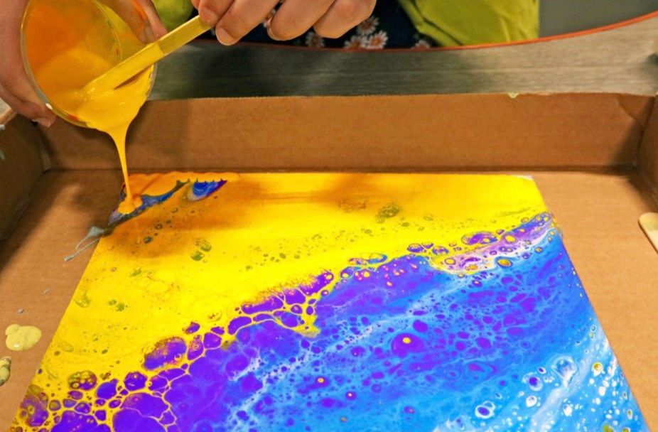 MakerPlace Workshop Paint Pouring