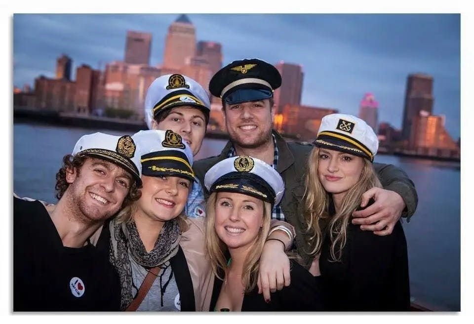 Amor Boat Party + free after-party \/ \u00a310 flash sale