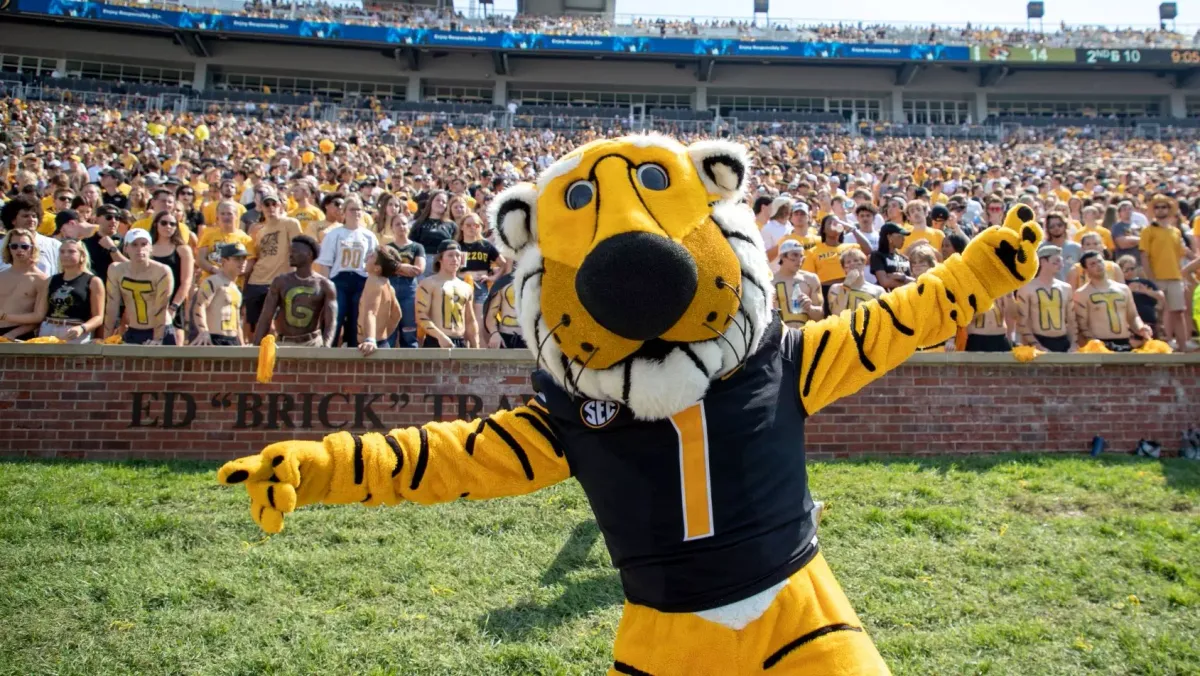 Kansas Jayhawks at Missouri Tigers Baseball