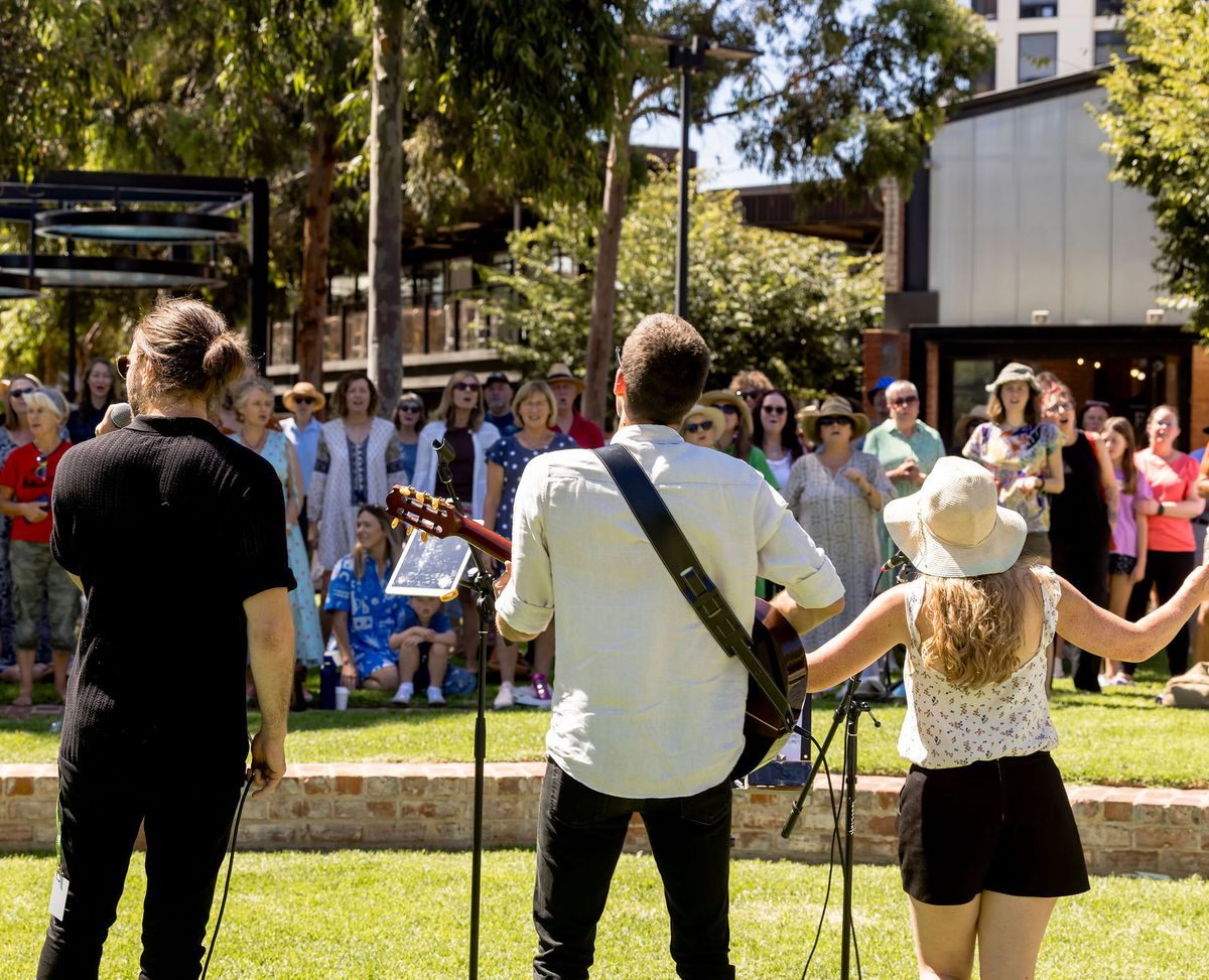 Park Choir events in Light Square \/ Wauwi