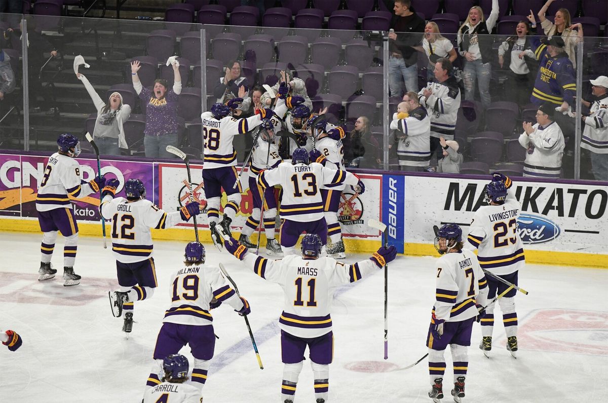 Minnesota State Mankato Mavericks Women's Hockey vs. Minnesota Golden Gophers