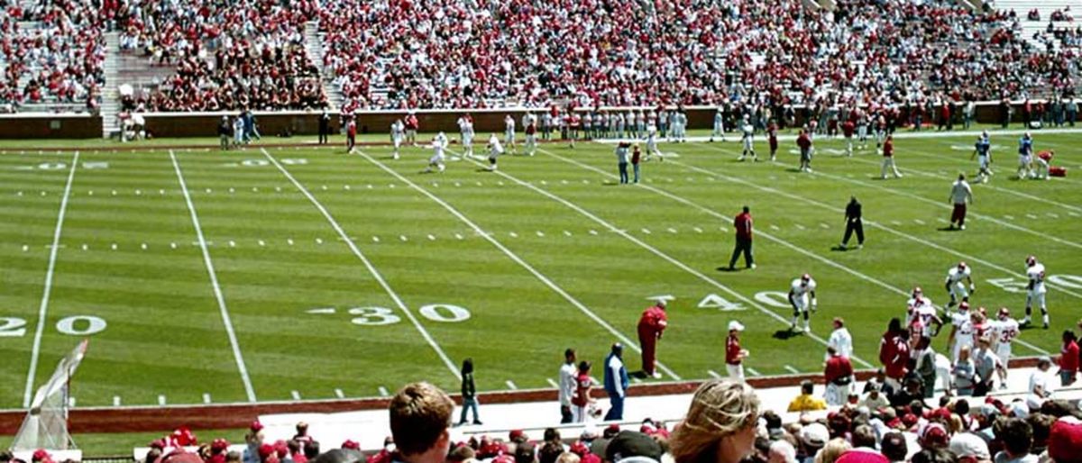 Oklahoma Sooners at Temple Owls Football at Lincoln Financial Field