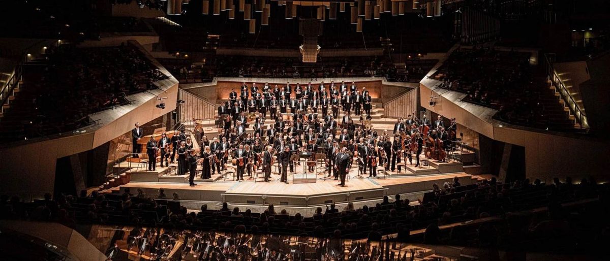 Parking Naples Philharmonic Orchestra - Dvorak and Copland