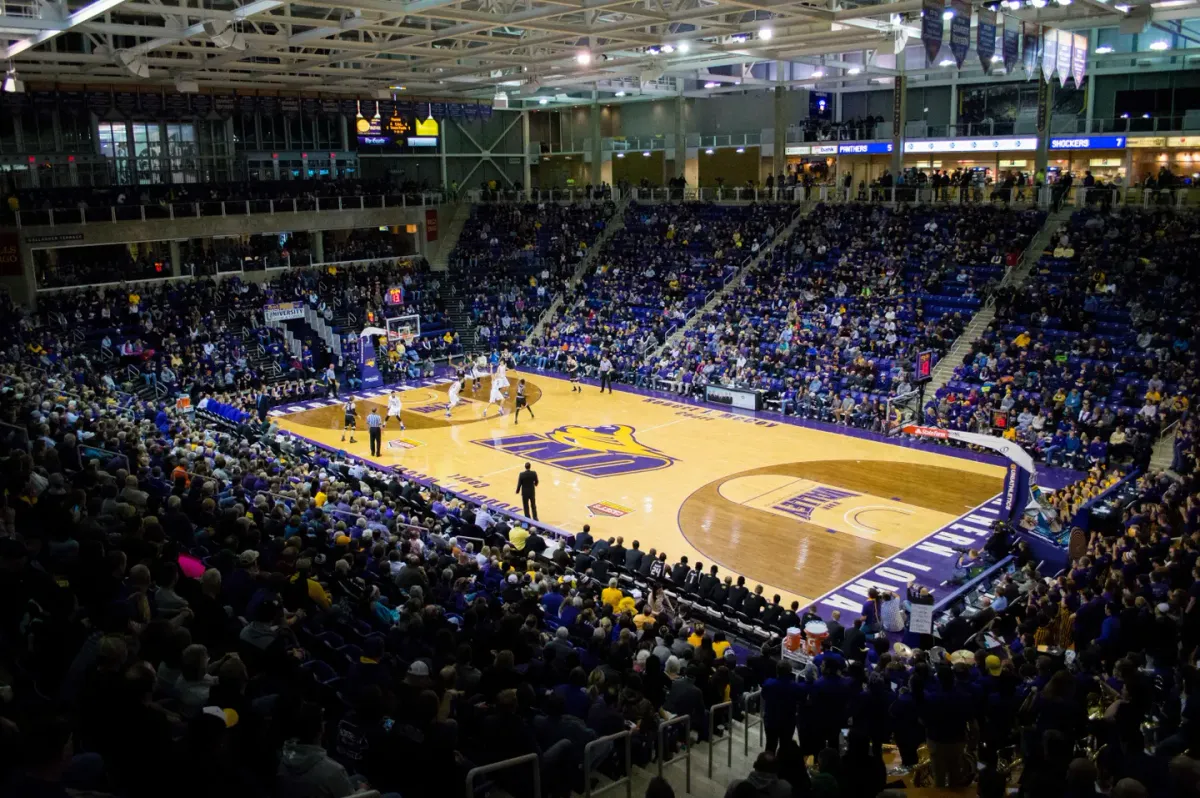 Holy Cross Crusaders at Utah Utes Mens Basketball