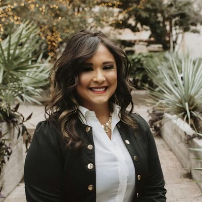 Mayra Garza