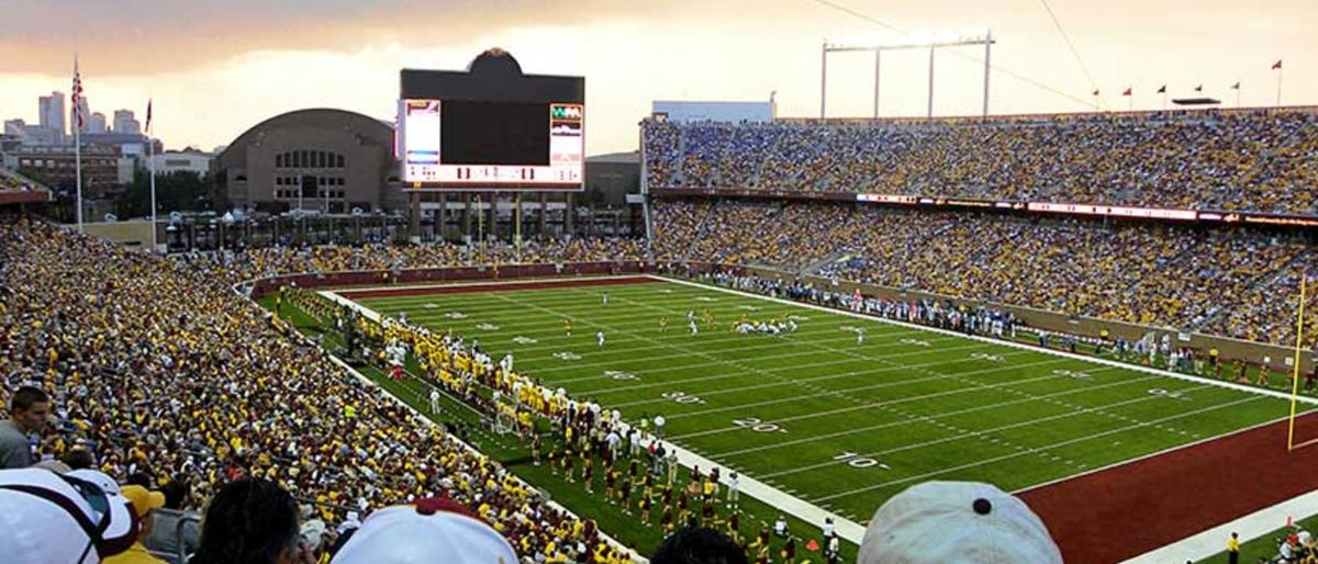 Iowa Hawkeyes at Minnesota Golden Gophers Football at Huntington Bank Stadium
