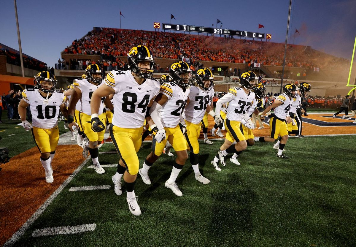 Illinois Fighting Illini vs. Iowa Hawkeyes