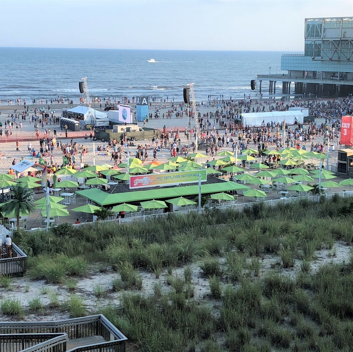 Live Entertainment at Bally's Beach Bar