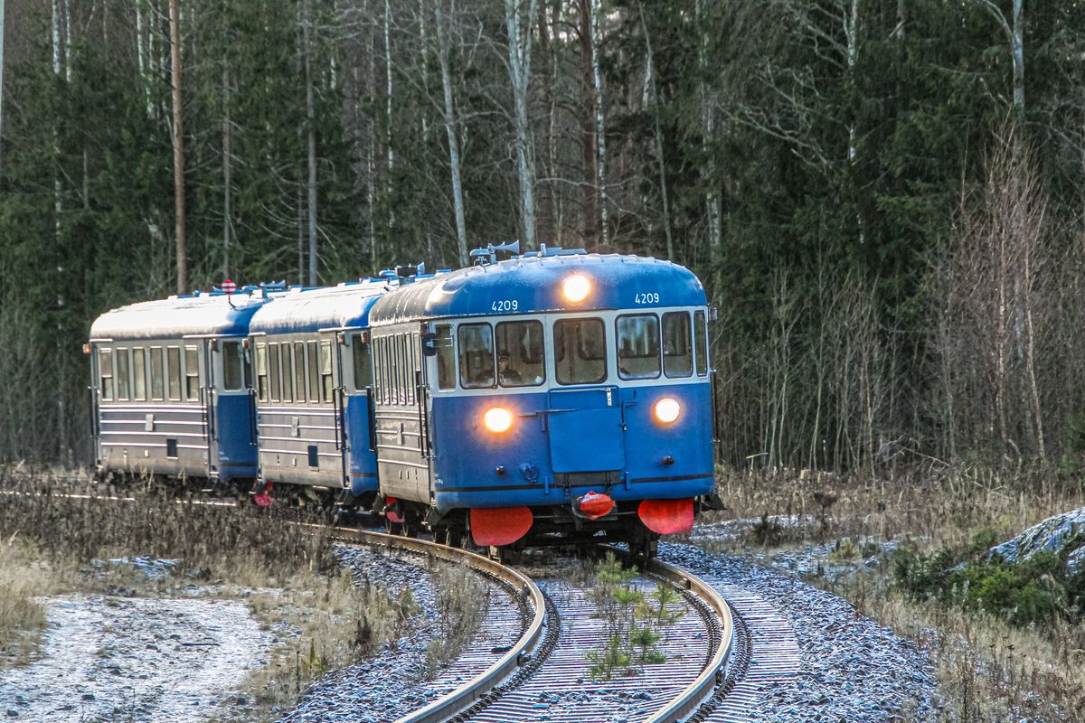 Joulupukin L\u00e4tt\u00e4hattu-museojunat Kuopio\u2013Siilinj\u00e4rvi\u2013Kuopio 24.11.