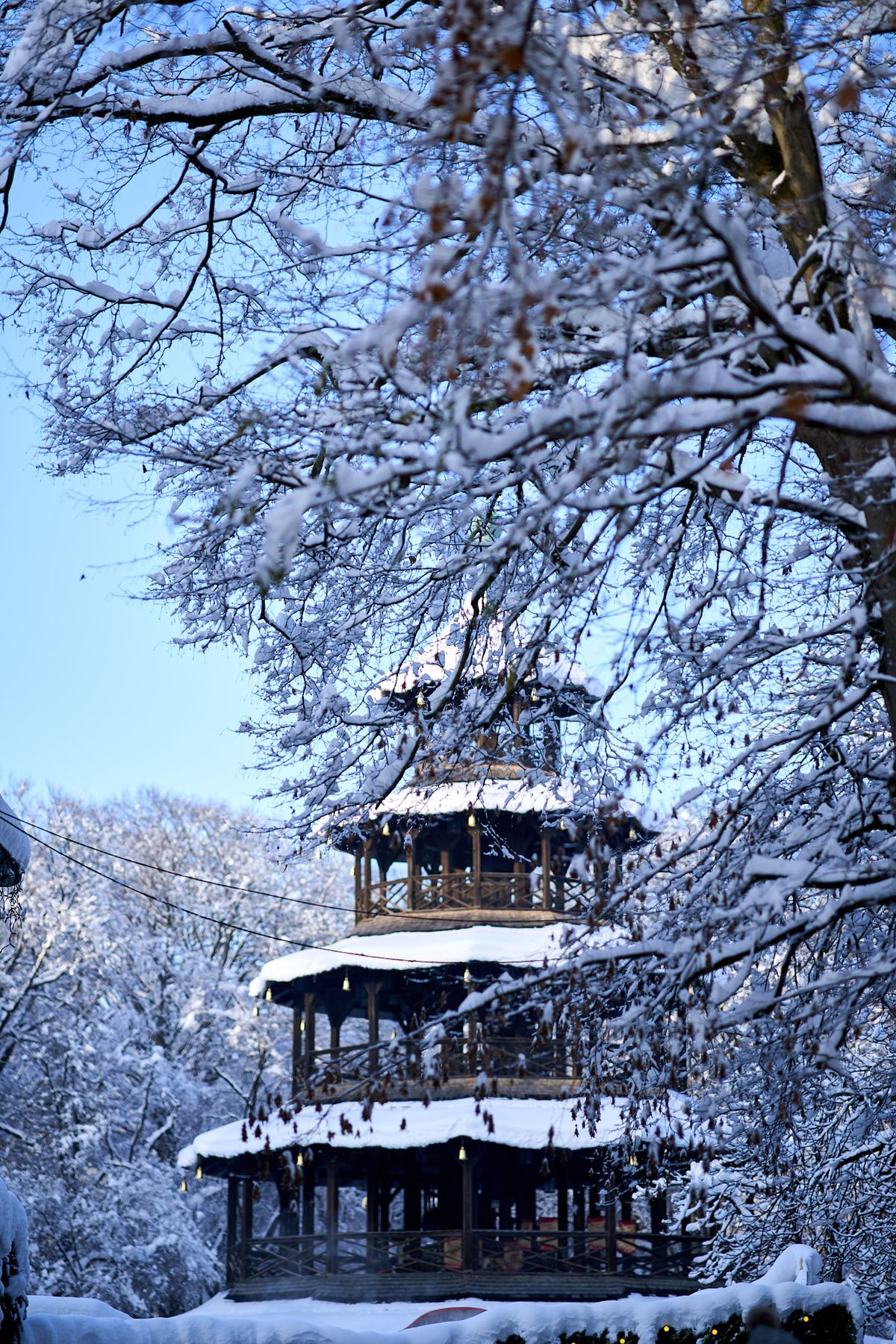 Weihnachtsmarkt am Chinesischen Turm 27. November bis 22. Dezember