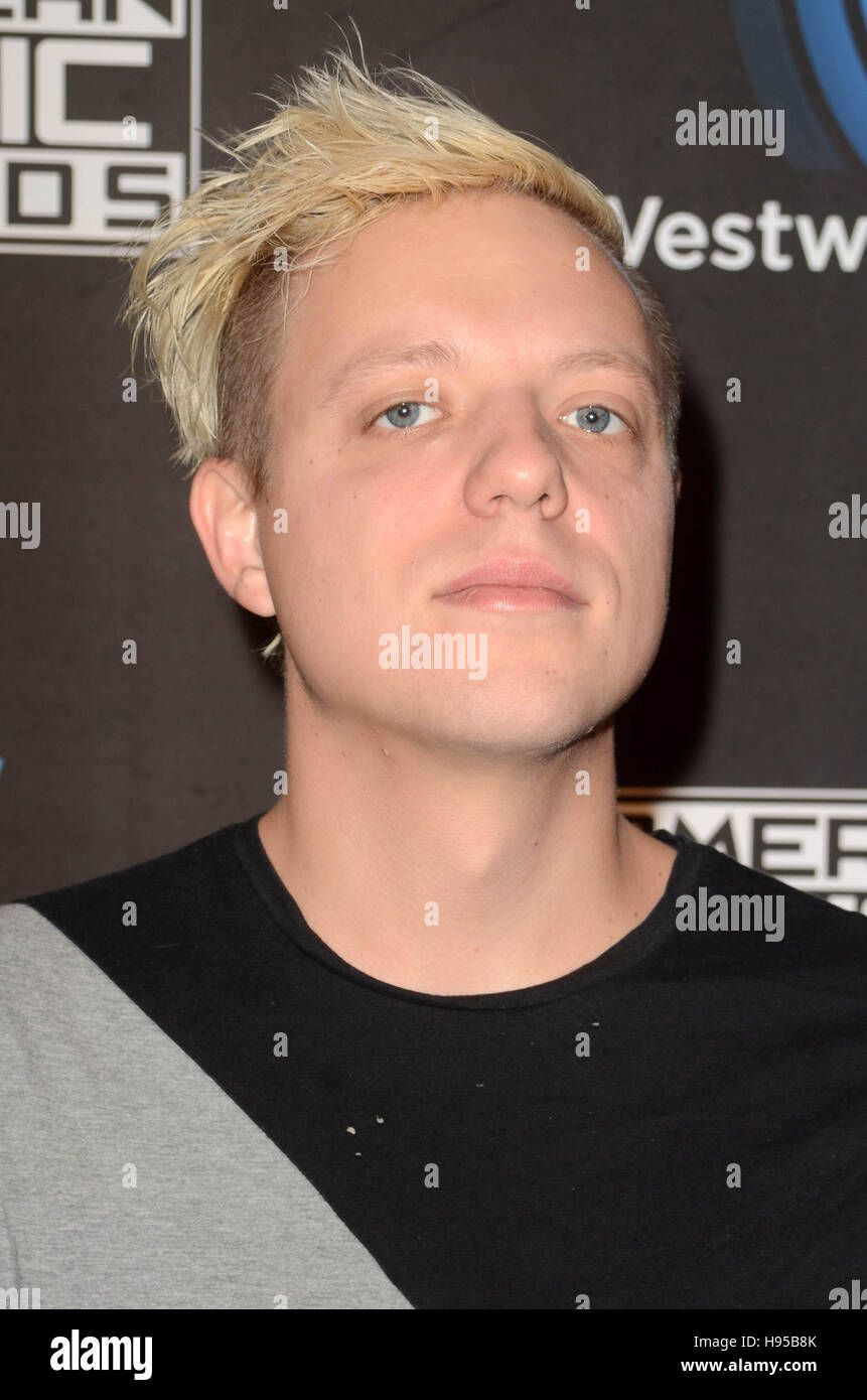 Robert DeLong (18+)