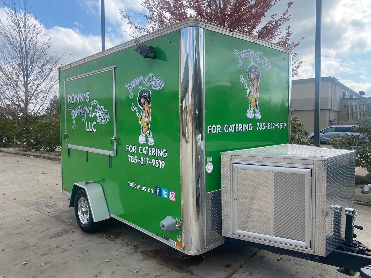 Ronn's Jazzy Doggs LLC. Food Truck