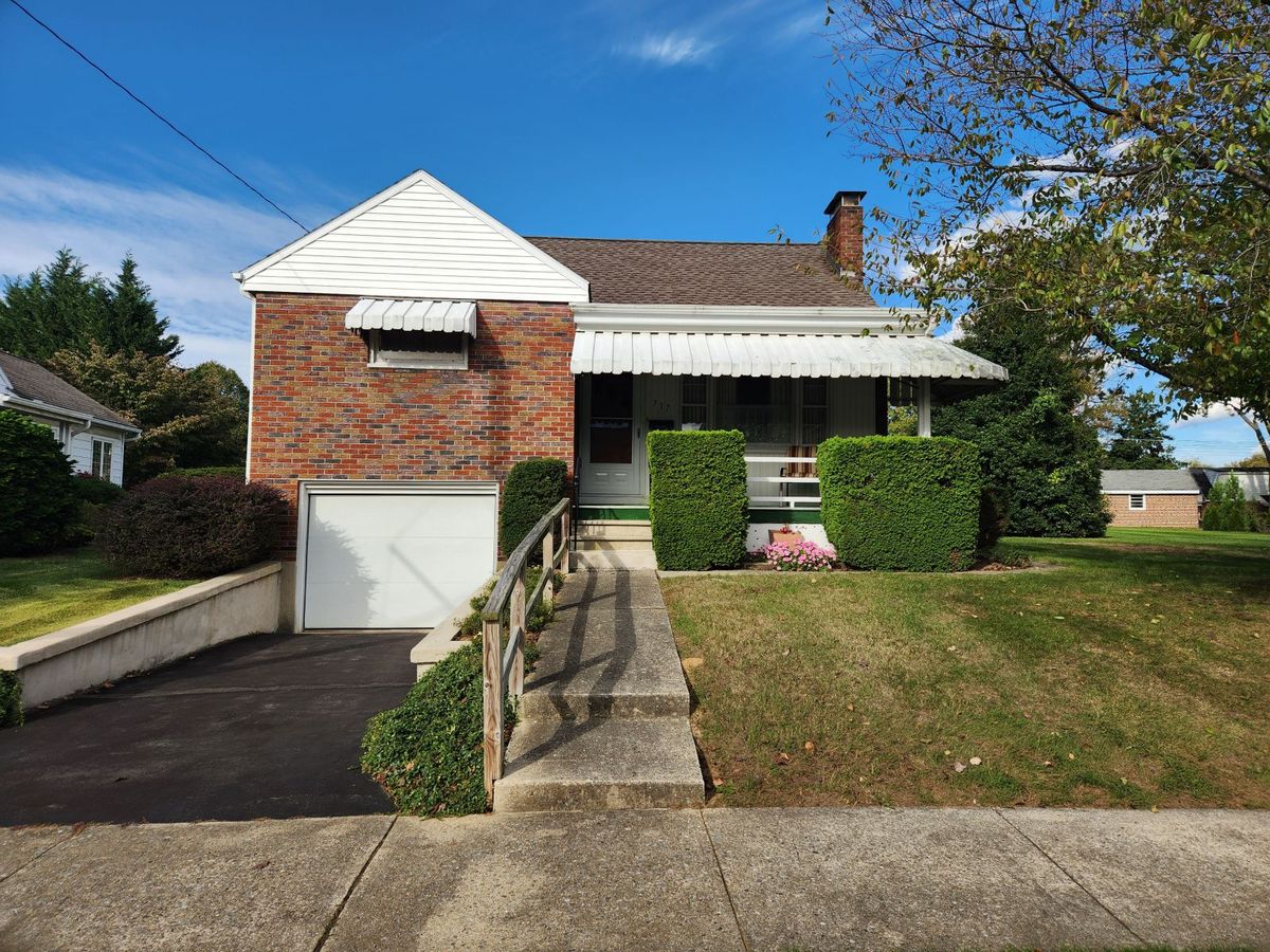 Real Estate Auction: Affordable Denver Brick Home