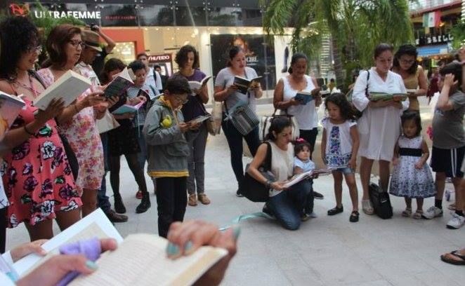 Fiesta de la lectura en Playa del Carmen