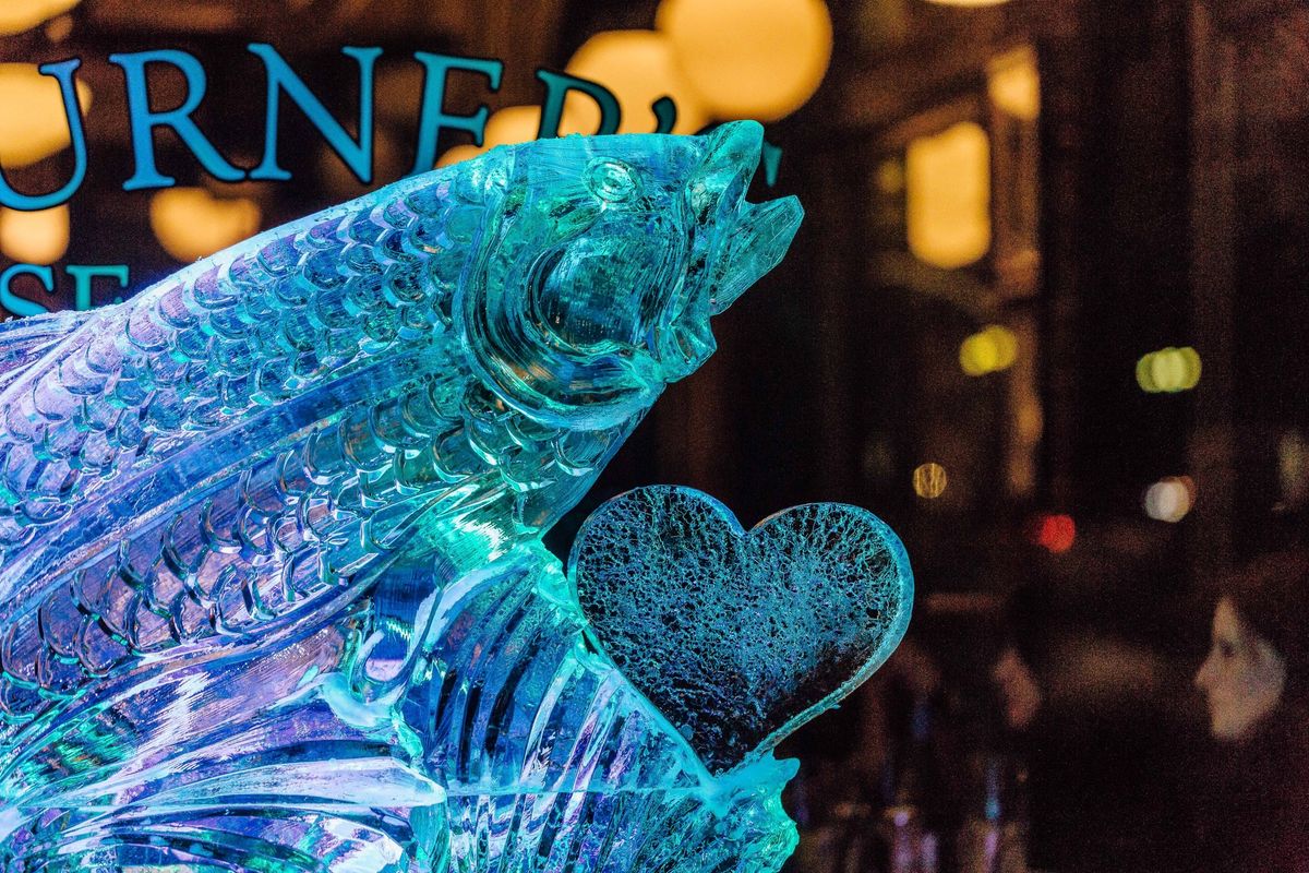 Salem's So Sweet - Saturday Night Ice Sculpture Illumination