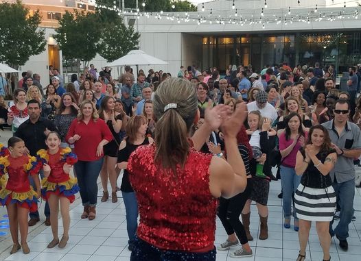 Dancing in the Gardens featuring the Salsa!