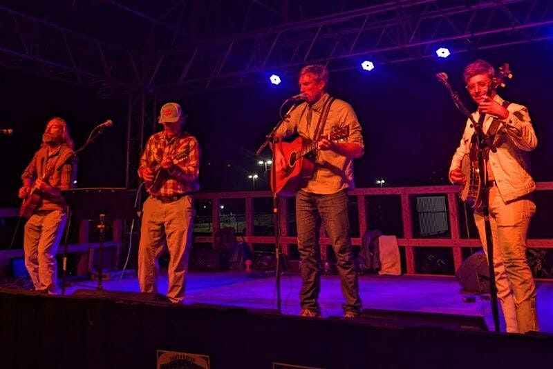 Lake Effect String Band + Roadside Lupines | Holiday Show