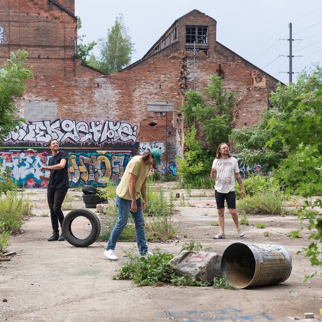 Cloud Nothings + Total Luck