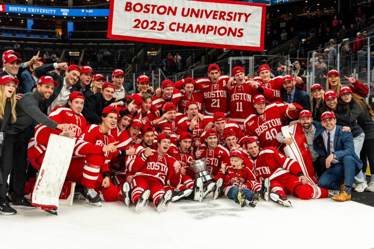 Boston University Terriers at Harvard Crimson Mens Hockey