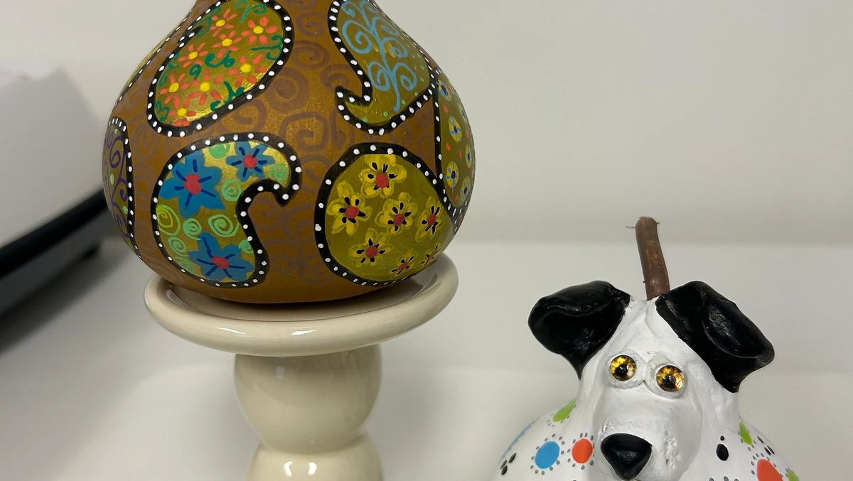 Pet Character Sculpture on Gourd: A Whimsical Creation