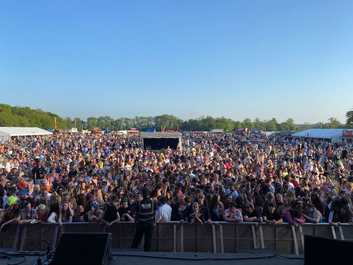 Out Doors 90\u2019s Festival Comes To Somerset 