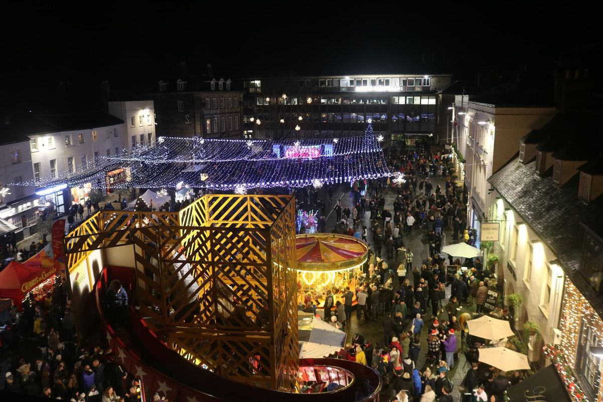 Warwick Christmas Lights Switch On (Victorian Evening)