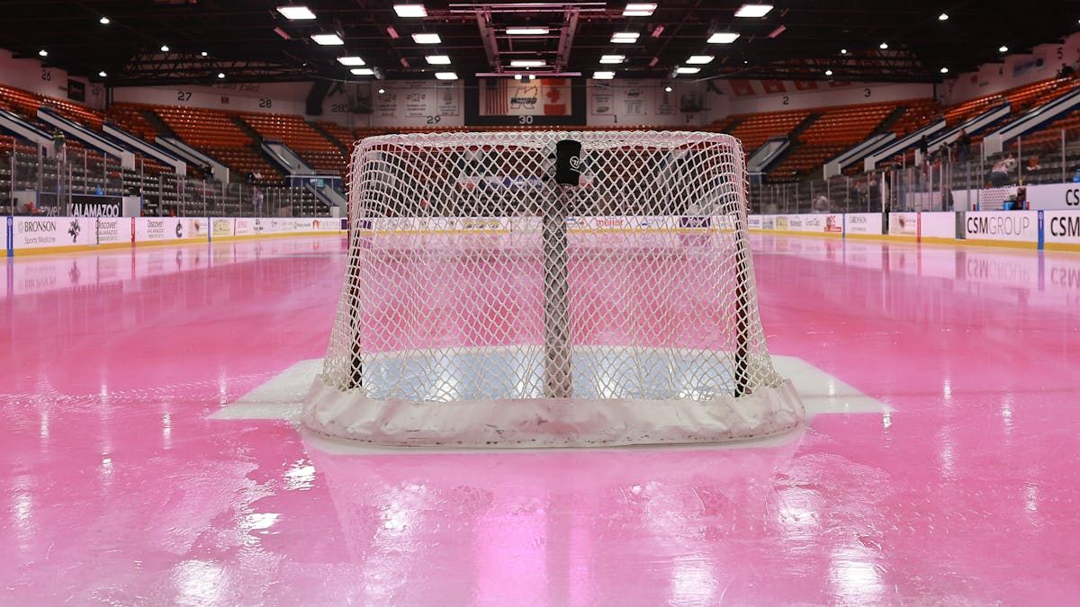 Parking Iowa Heartlanders at Kalamazoo Wings