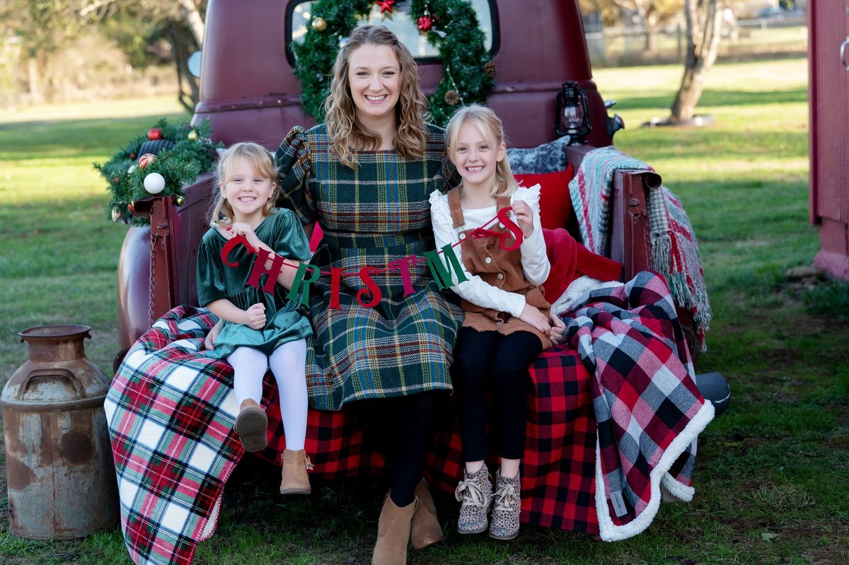 Holiday Mini Sessions with the Vintage Red Truck in Vancouver WA