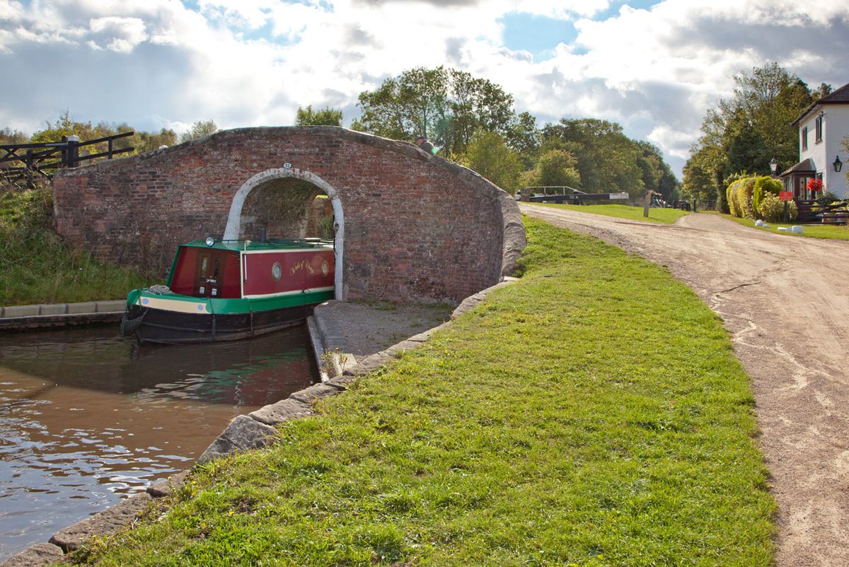 Alrewas and the Trent & Mersey Canal