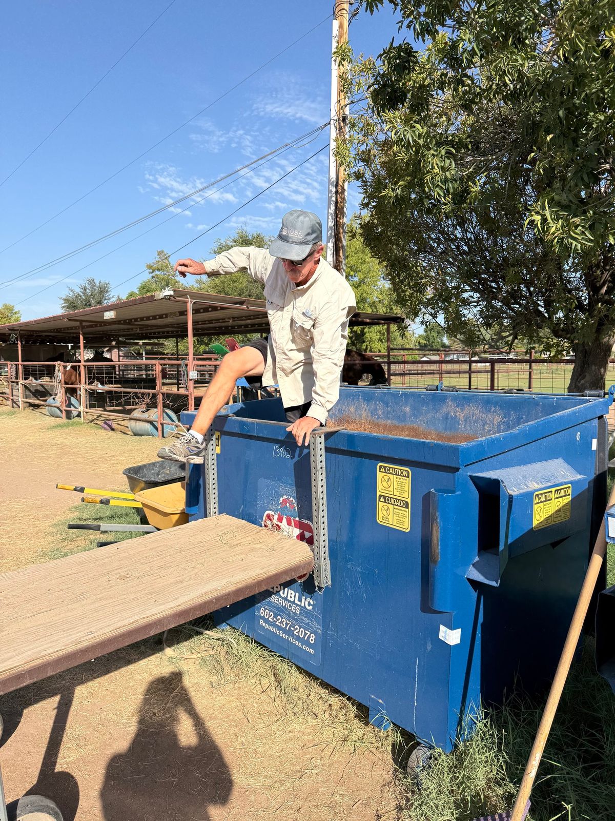 Helping Hands Barn Clean up!