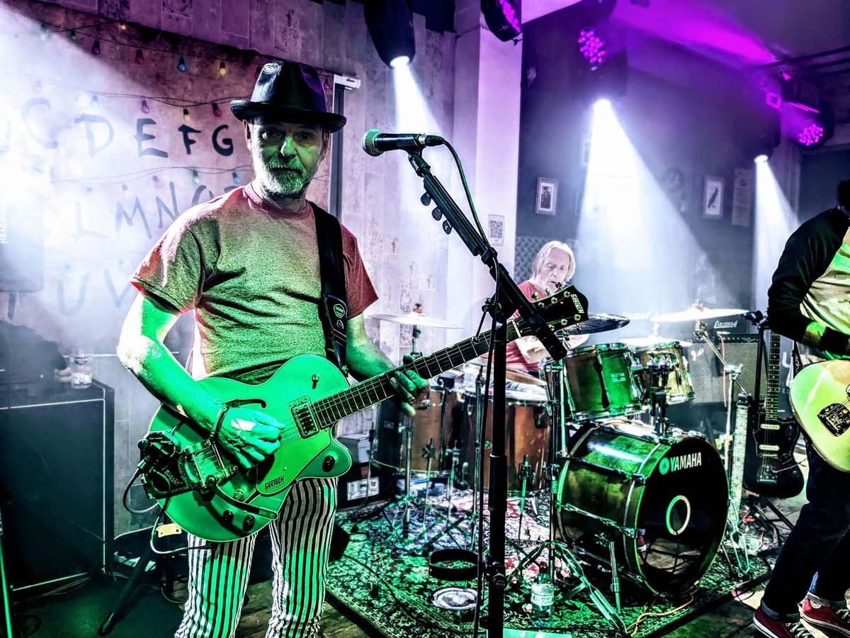 The Polaroidz playing at the Crooked Crow Bar, Leighton Buzzard 