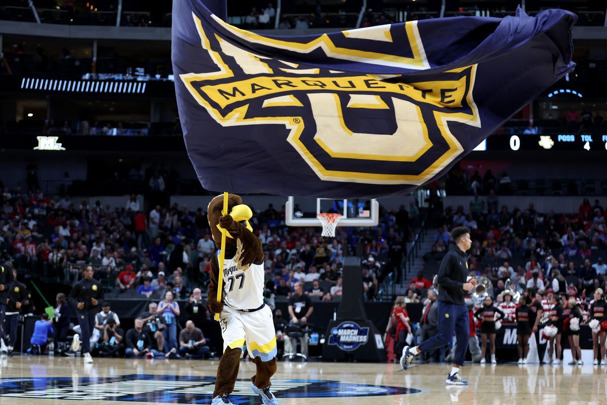 2025-2026 North Carolina State Wolfpack Men\u2019s Basketball Season Tickets (Includes Tickets To All Regular Season Home Games)