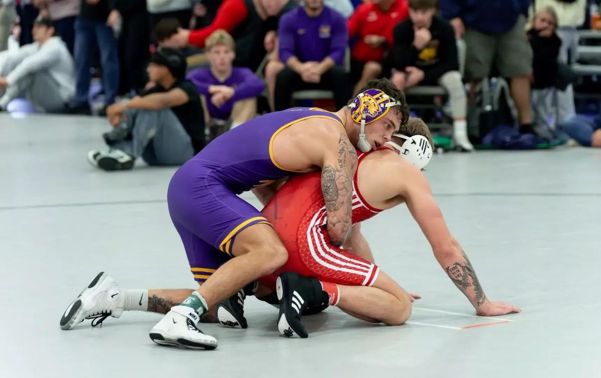 Parking North Dakota State Bison at Northern Iowa Panthers Wrestling