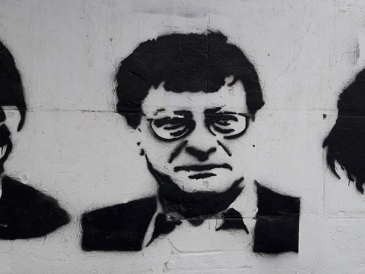 Mahmoud Darwish and the 1982 Siege of Beirut: The End of a World, the Construction of Another