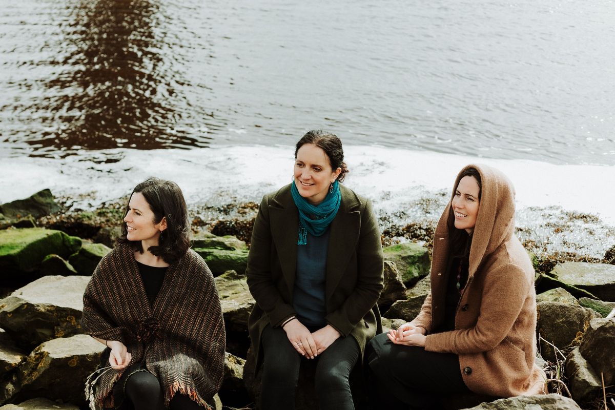 The Henry Girls | Bishop Hill, IL