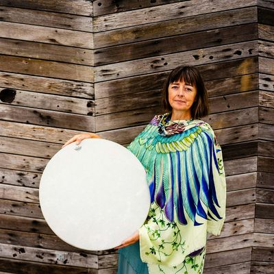 Gabriella Aluna, Facilitator