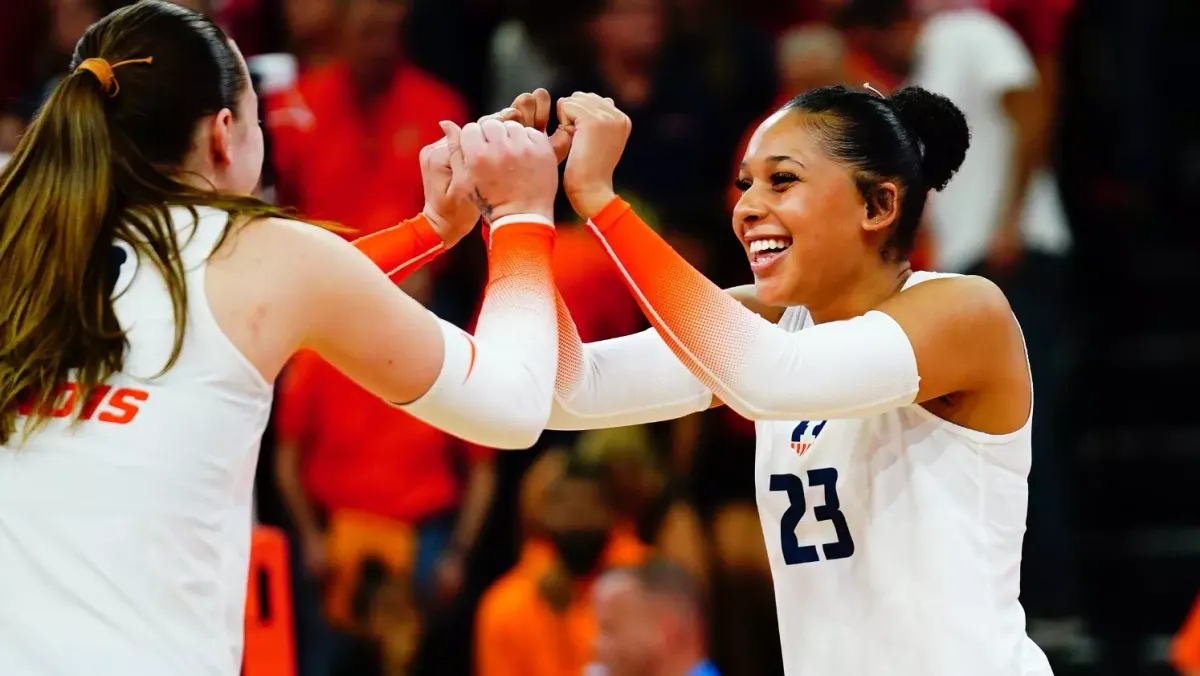 Parking Northwestern Wildcats at Illinois Fighting Illini Womens Volleyball