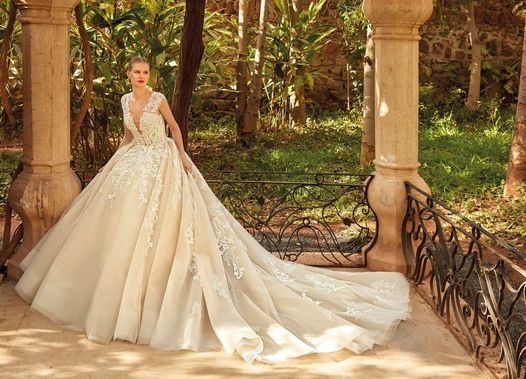 Demetrios 2021 Collection Trunk Show - Fall River