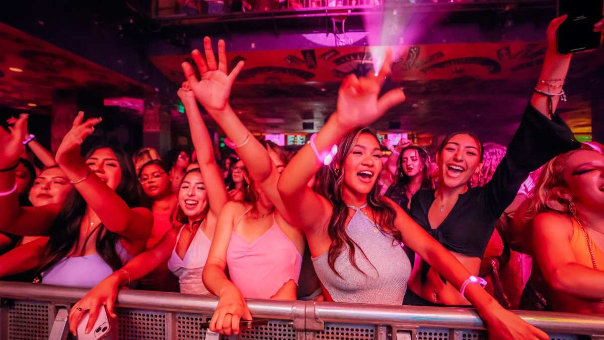 Sorry Papi - The All Girl Rave
