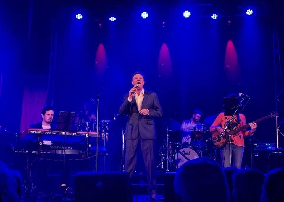 PETER CUPPLES & His Band 'The Look Of Love': Burt Bacharach Tribute | Exclusive Dinner & Show