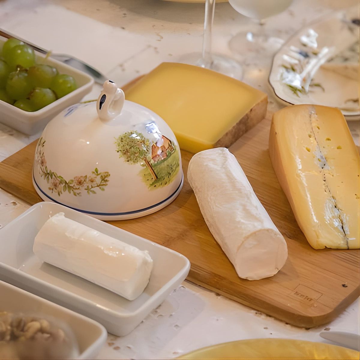 Cheese and Wine Tasting in the Latin Quarter with Chef Alex