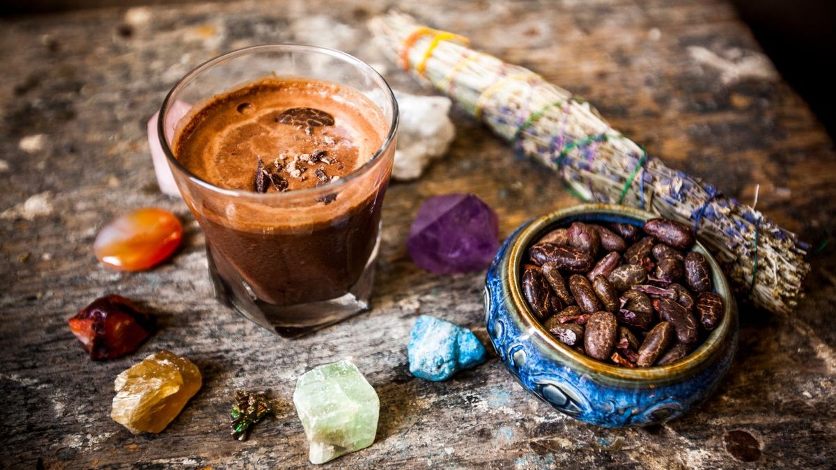 Open Heart: A Cacao and Sound Healing Experience with Magic Moon Medicine