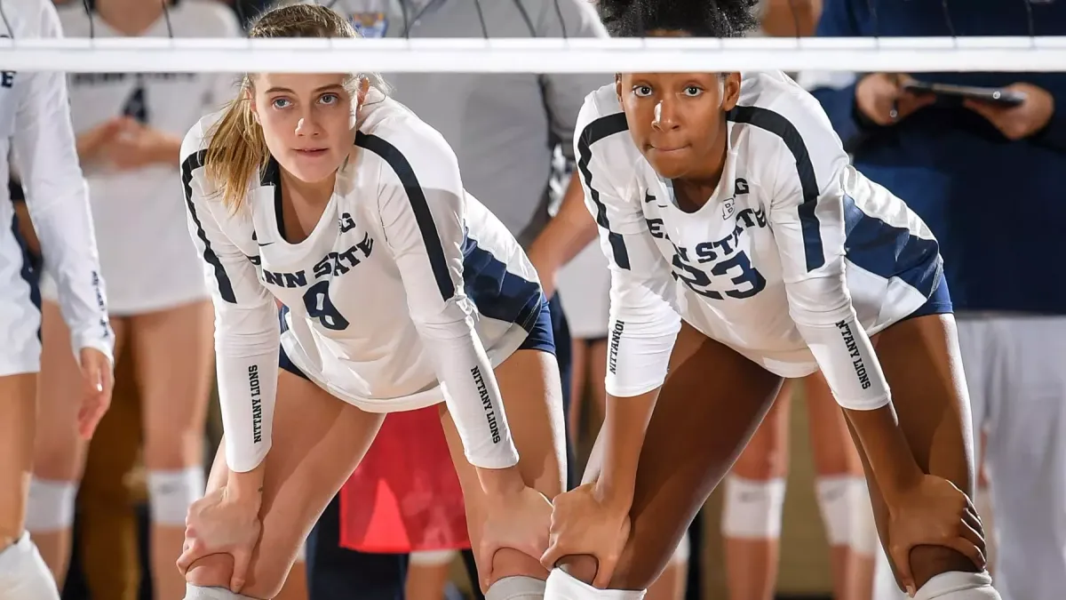 Parking St. John's Red Storm at Hawaii Womens Volleyball