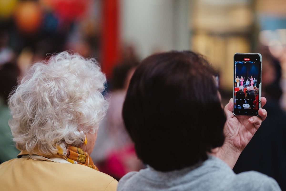 Senioronsdag med tema IT-s\u00e4kerhet i mobilen