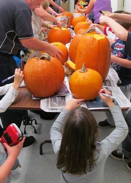 Family Pumpkin Carving 