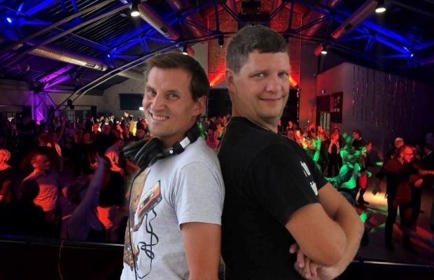 Fifty\/Fifty: Die Party f\u00fcr Best Ager. Mit der TWO-MEN-SHOW