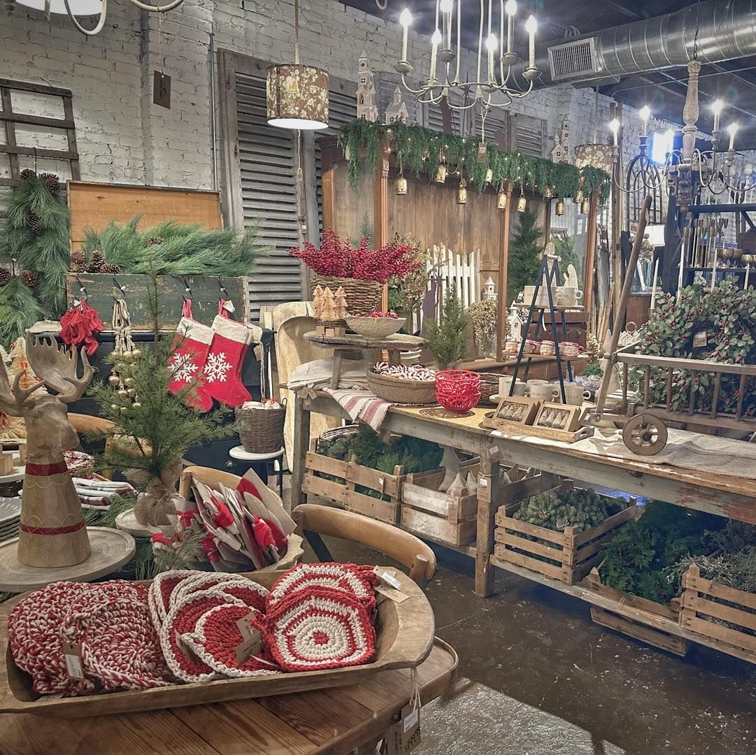 \ud83c\udf84Christmas Market @ 417 Vintage Market